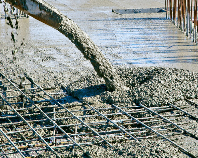 Этапы использования готового бетона — доставка и укладка
