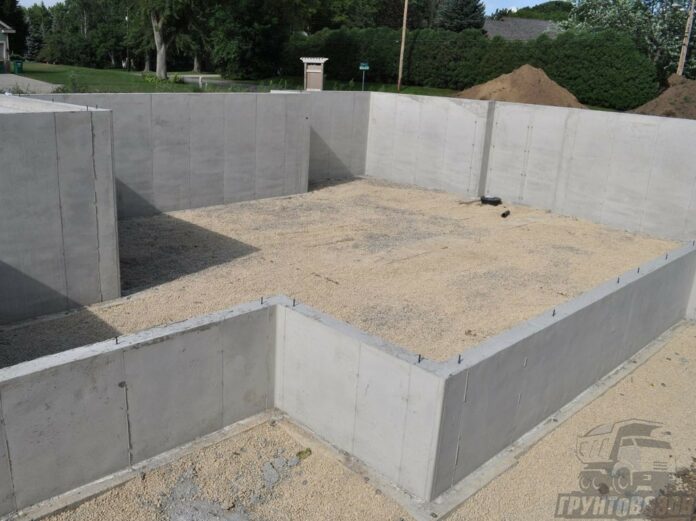 Характеристики и применение бетона при строительстве от фундамента до потолка